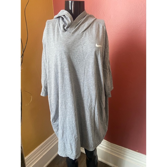 Nike Tops - Nike Dri-Fit Hooded Tee
